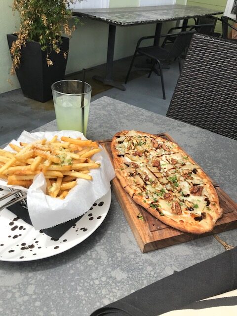garlic fries, pizza & lemonade